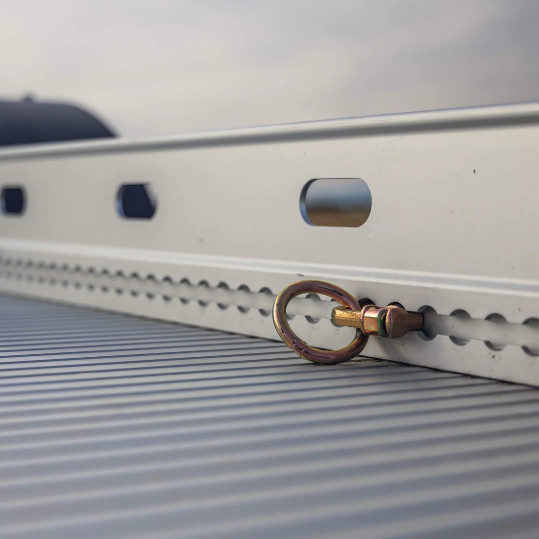 Airline-track-ring-single-close-up_1100x